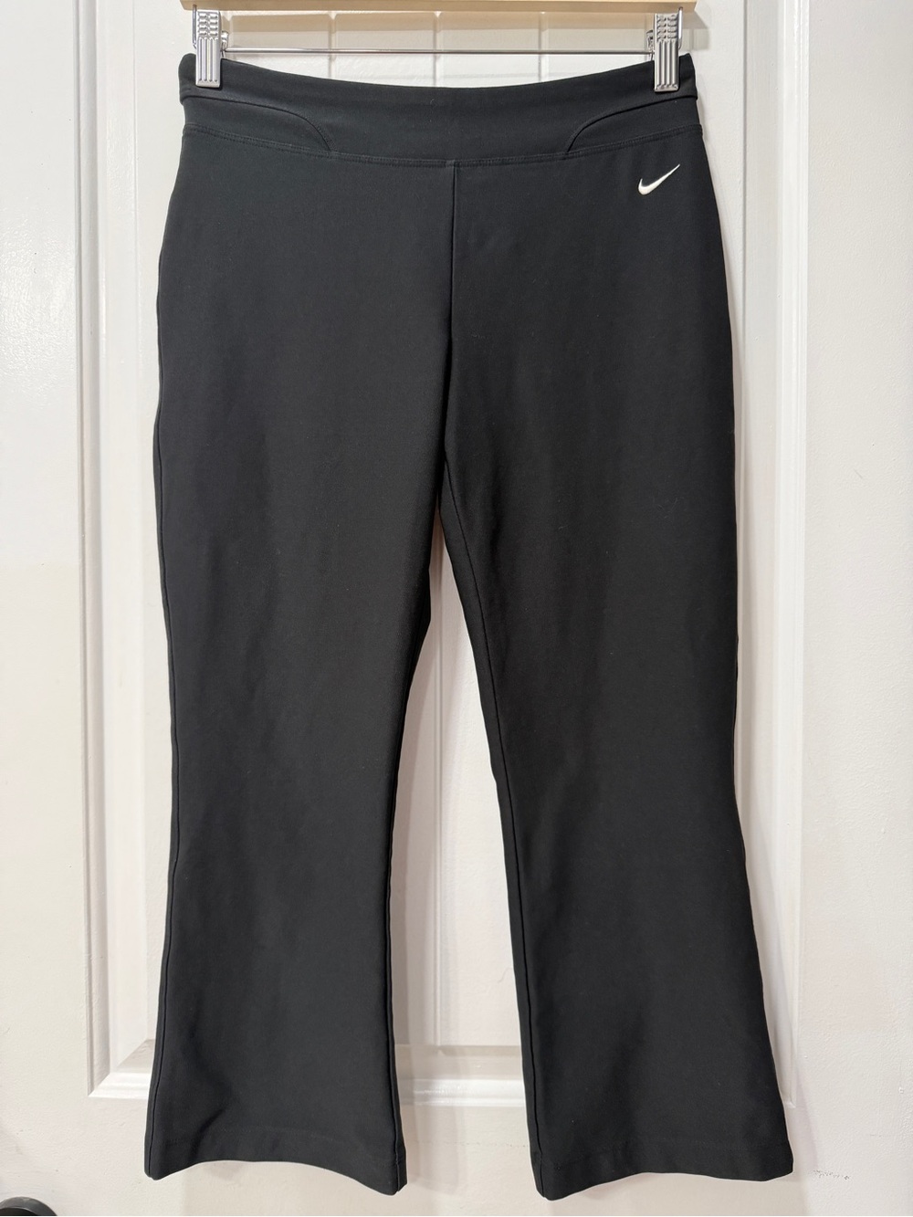 Nike Women's Black Cropped Flare Workout Pants